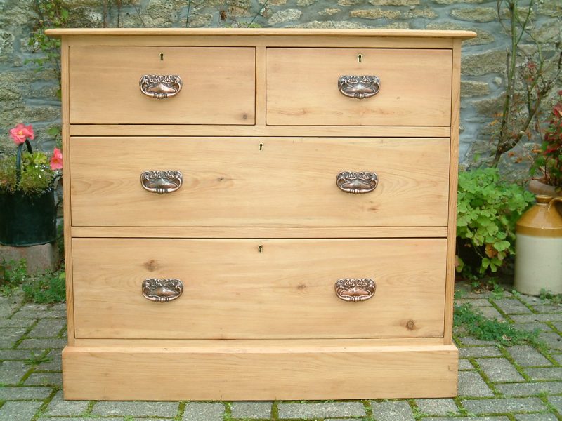 S & H Antiques Antique Pine Furniture Cornwall and the UK